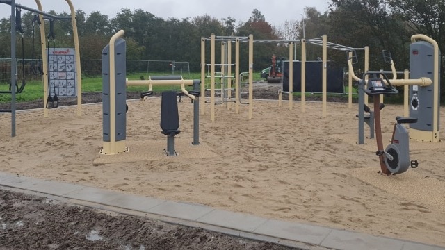 Nieuwe buitenfitness locatie bij de Dobbeplas