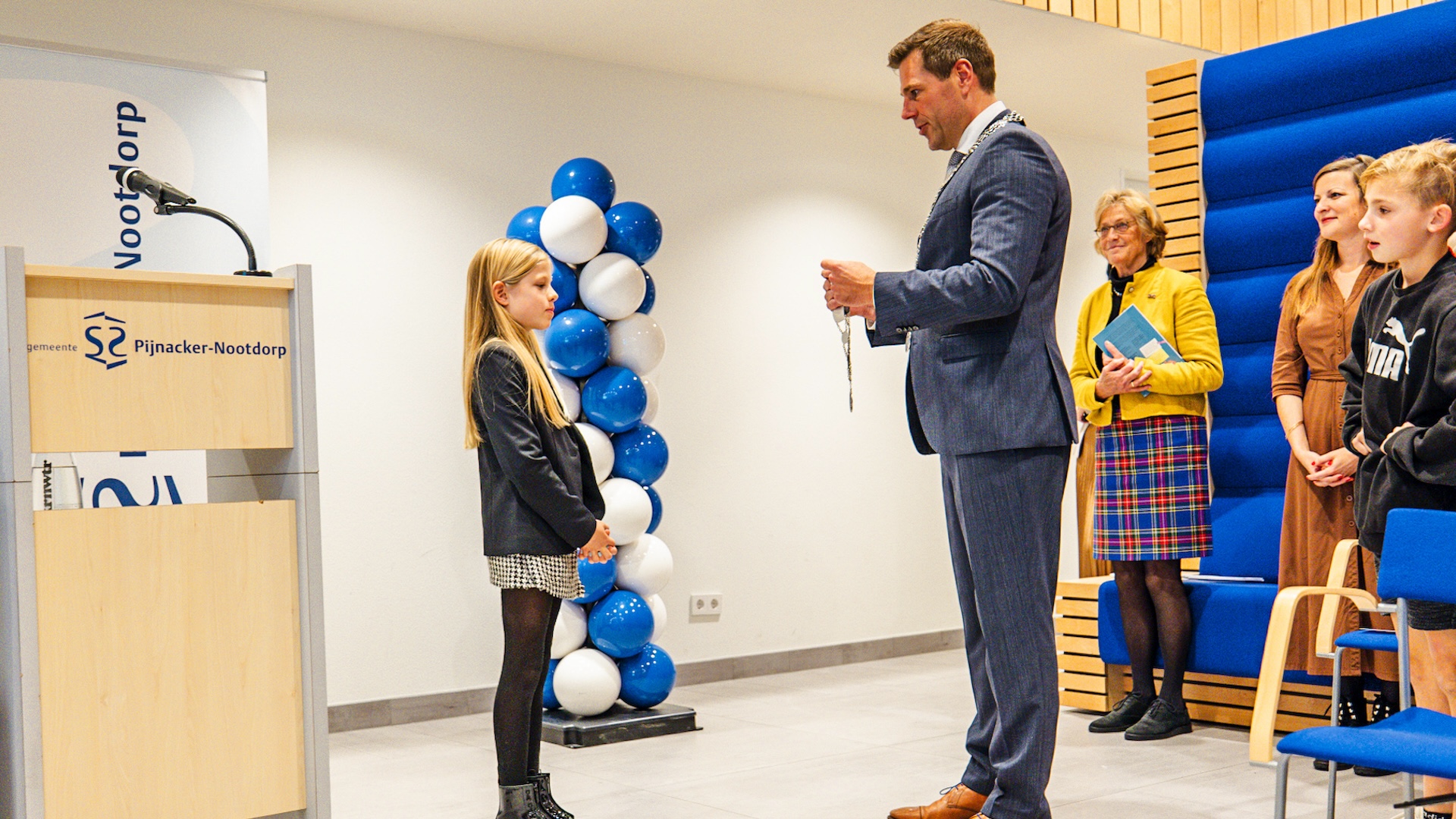 Lotte Breur geïnstalleerd als kinderburgemeester