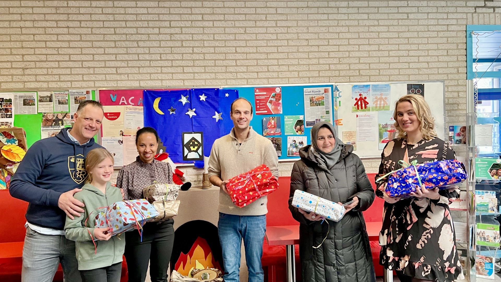 [VIDEO] Uitdeelactie van Sinterklaascadeautjes bij Don Bosco