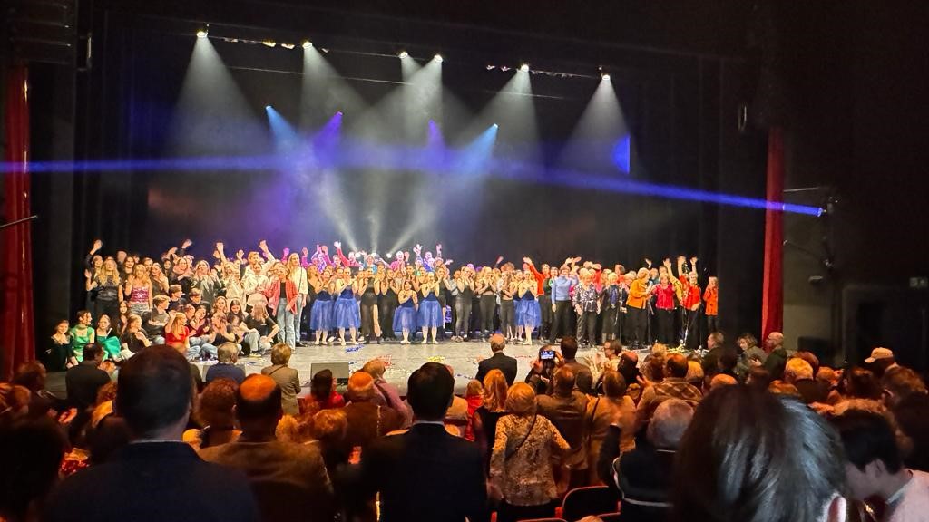 [VIDEO] Nieuwjaarsbijeenkomst Schouwburg druk bezocht