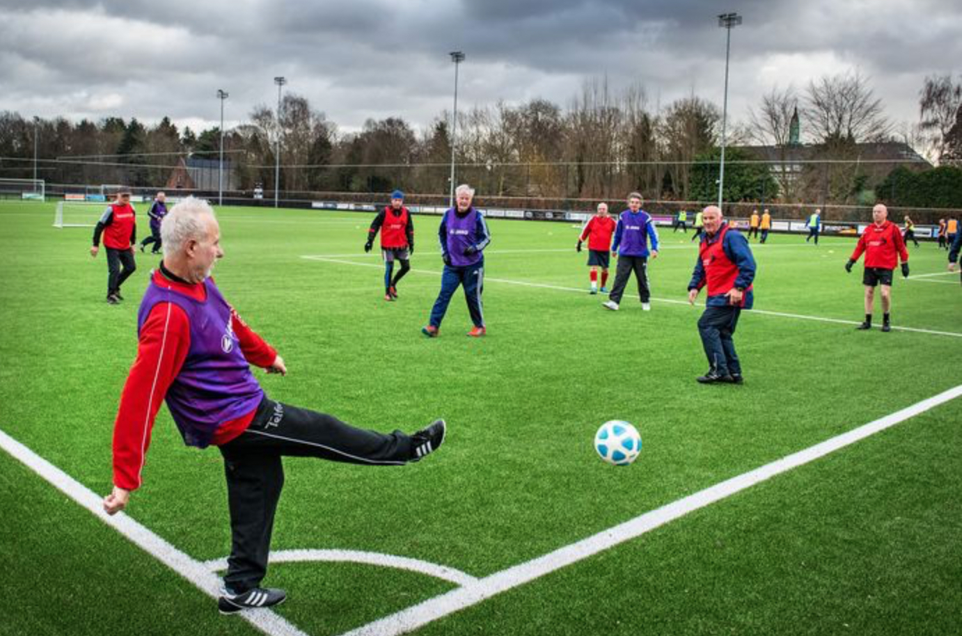 Doe mee aan Walking Football bij KRSV Vredenburch