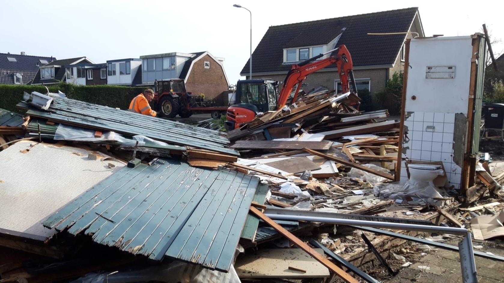 Nootdorp verliest opnieuw stukje nostalgie door sloop van houten huisje