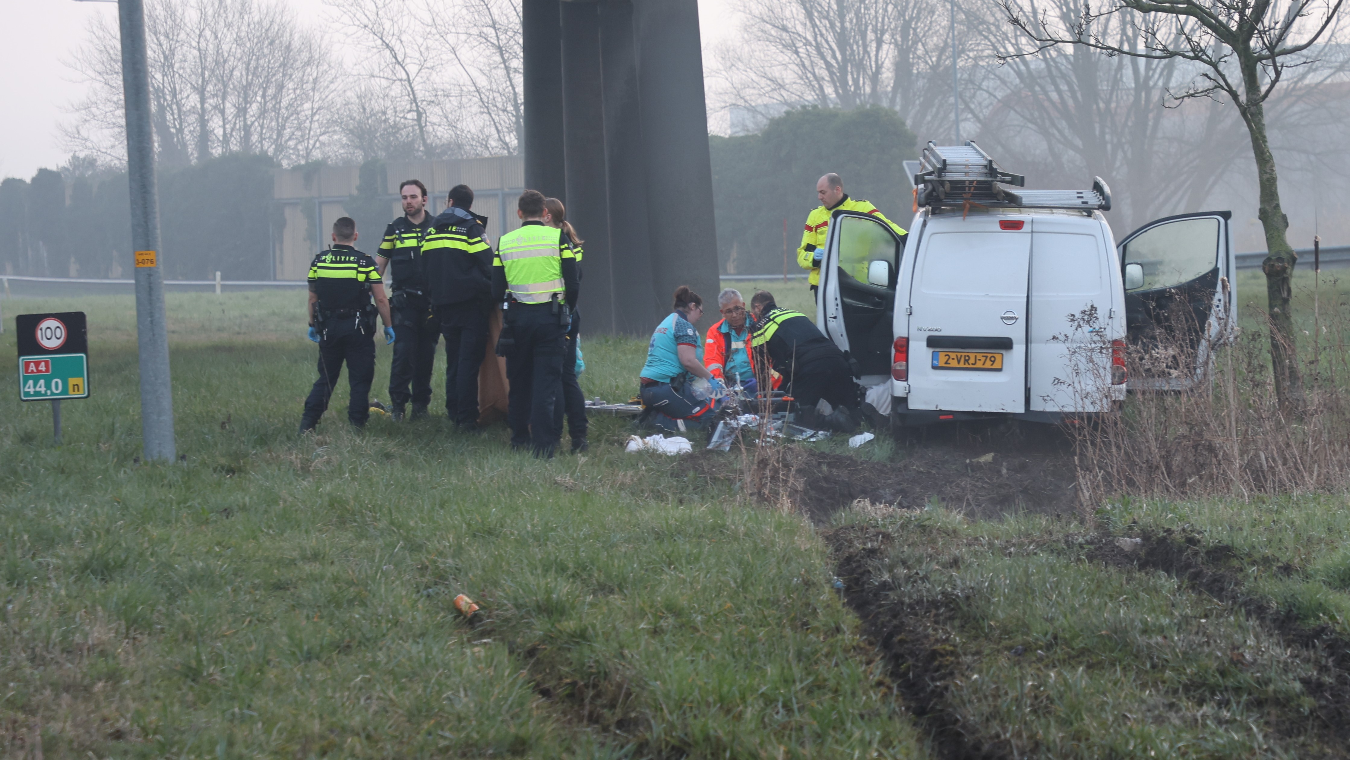 Eenzijdig ongeval op de A4 bij Leidschendam, slachtoffer gereanimeerd