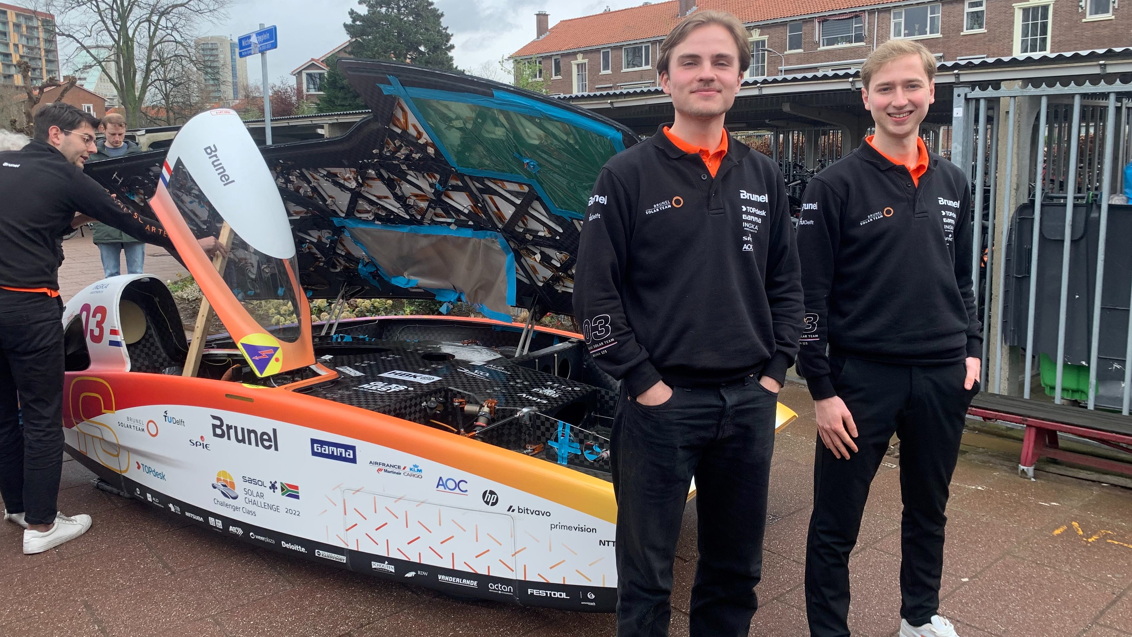 [VIDEO] Oud-leerlingen van het Gymnasium Novum creëren aerodynamische racewagen