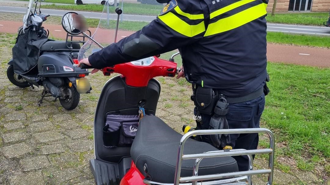 Politie deelt meerdere bekeuringen uit bij verkeerscontrole