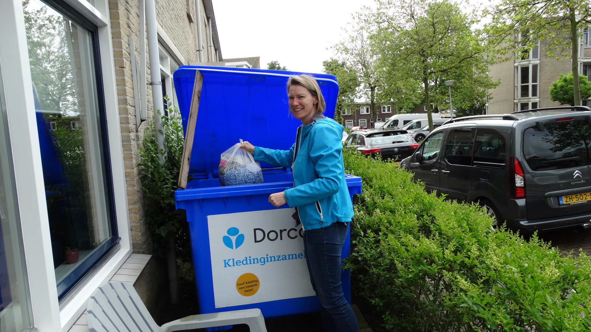 Dorcas Hulp Delft en Haaglanden zamelt 250 kg kleding en schoeisel in voor goede doelen