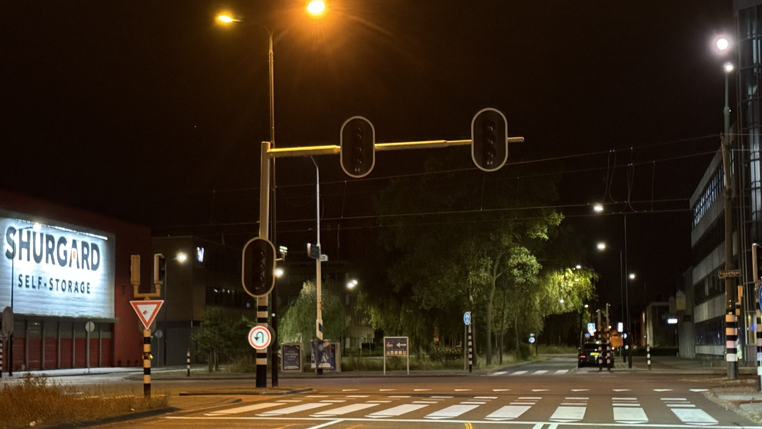 Deel Plaspoelpolder zat uren zonder stroom