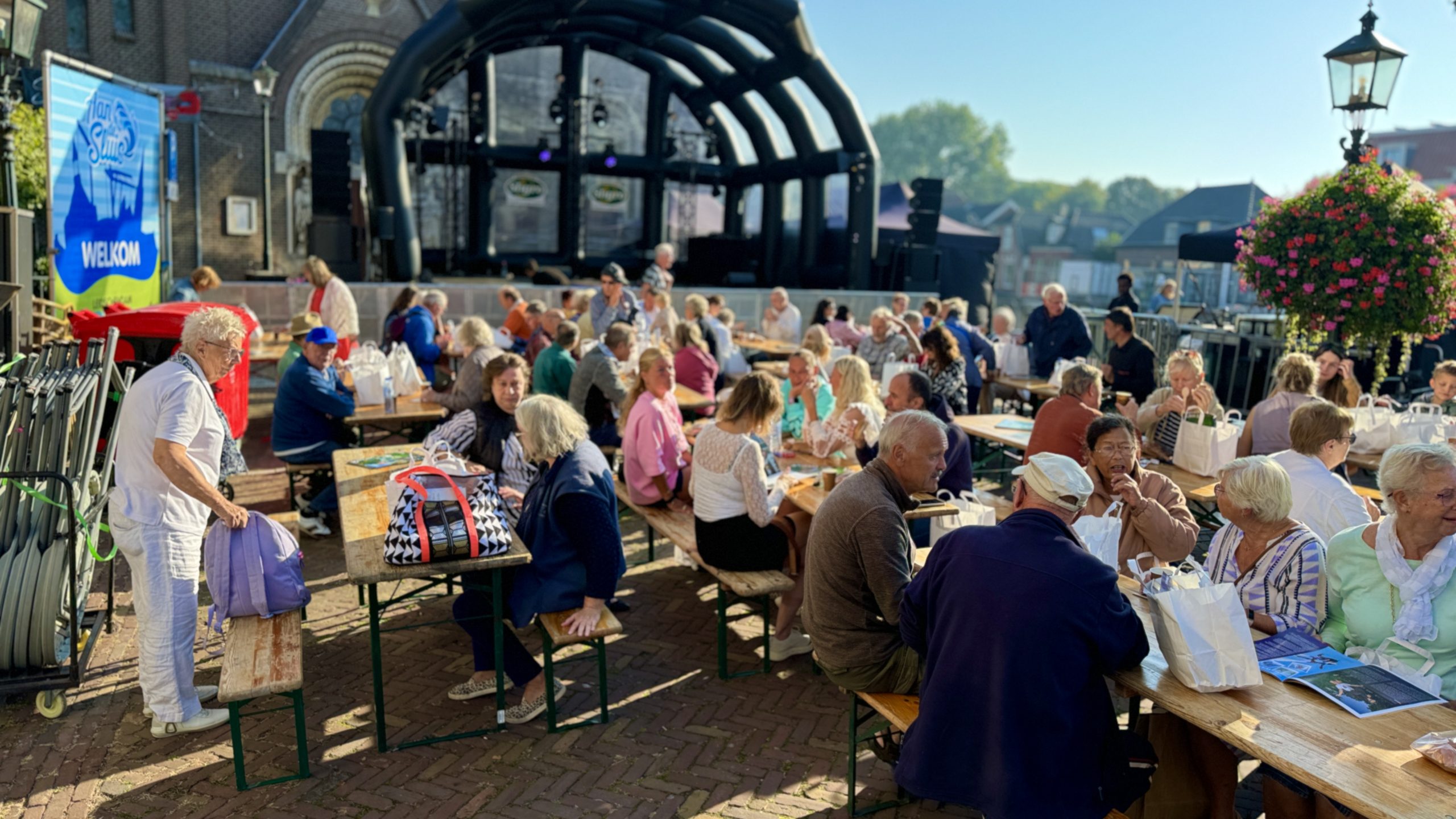 Burgemeester en wethouders ontbijten zaterdag met inwoners bij de sluisjes