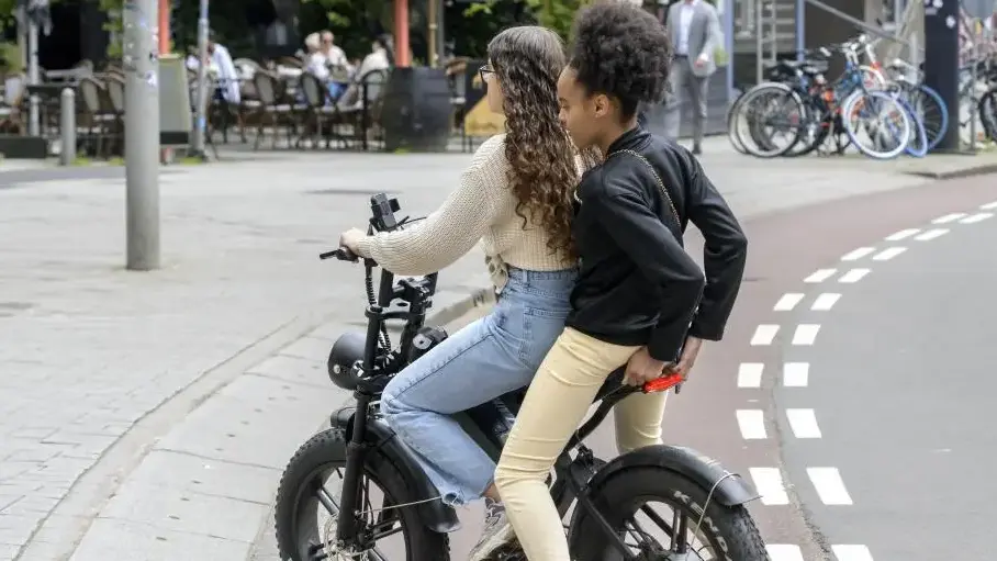 Politie Rijswijk voert controle uit op Fatbikes