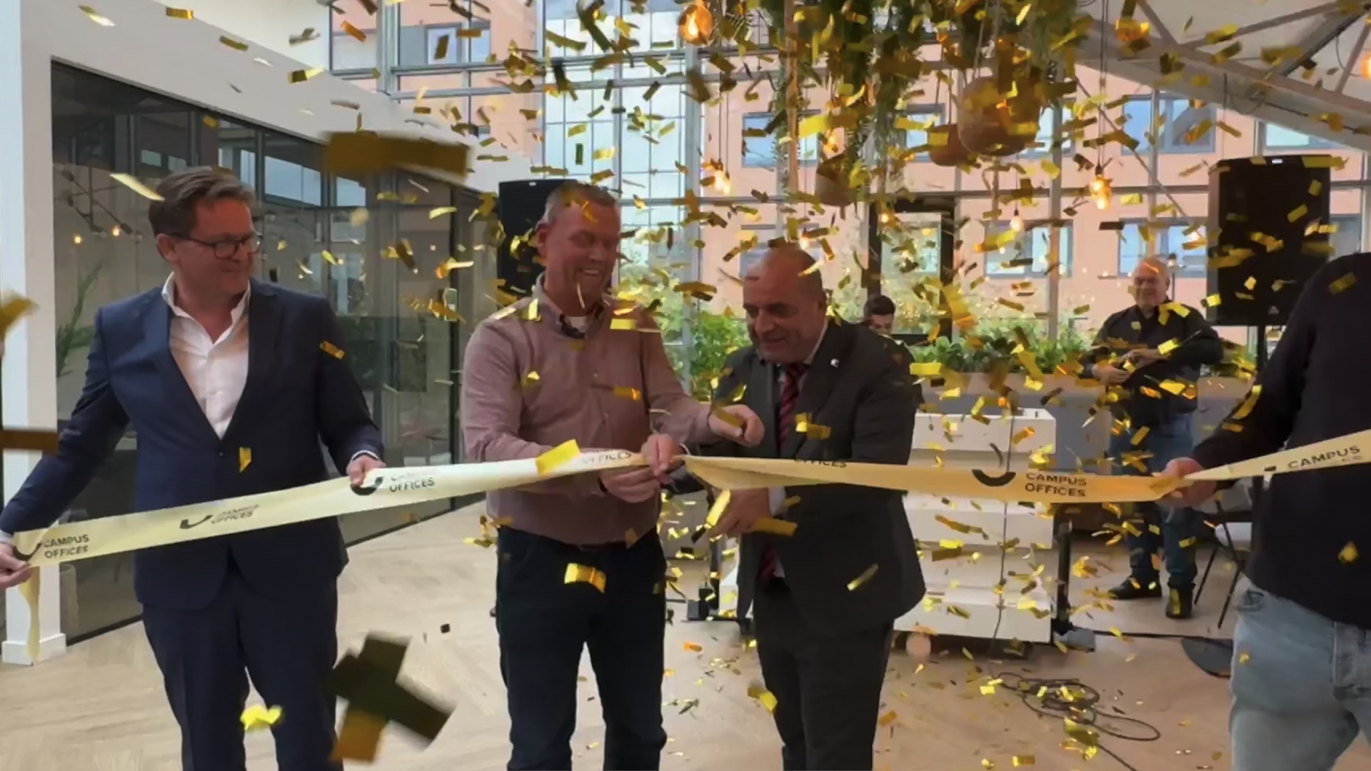 [VIDEO] Nieuwe Glazen Horecakas geopend in Plaspoelpolder