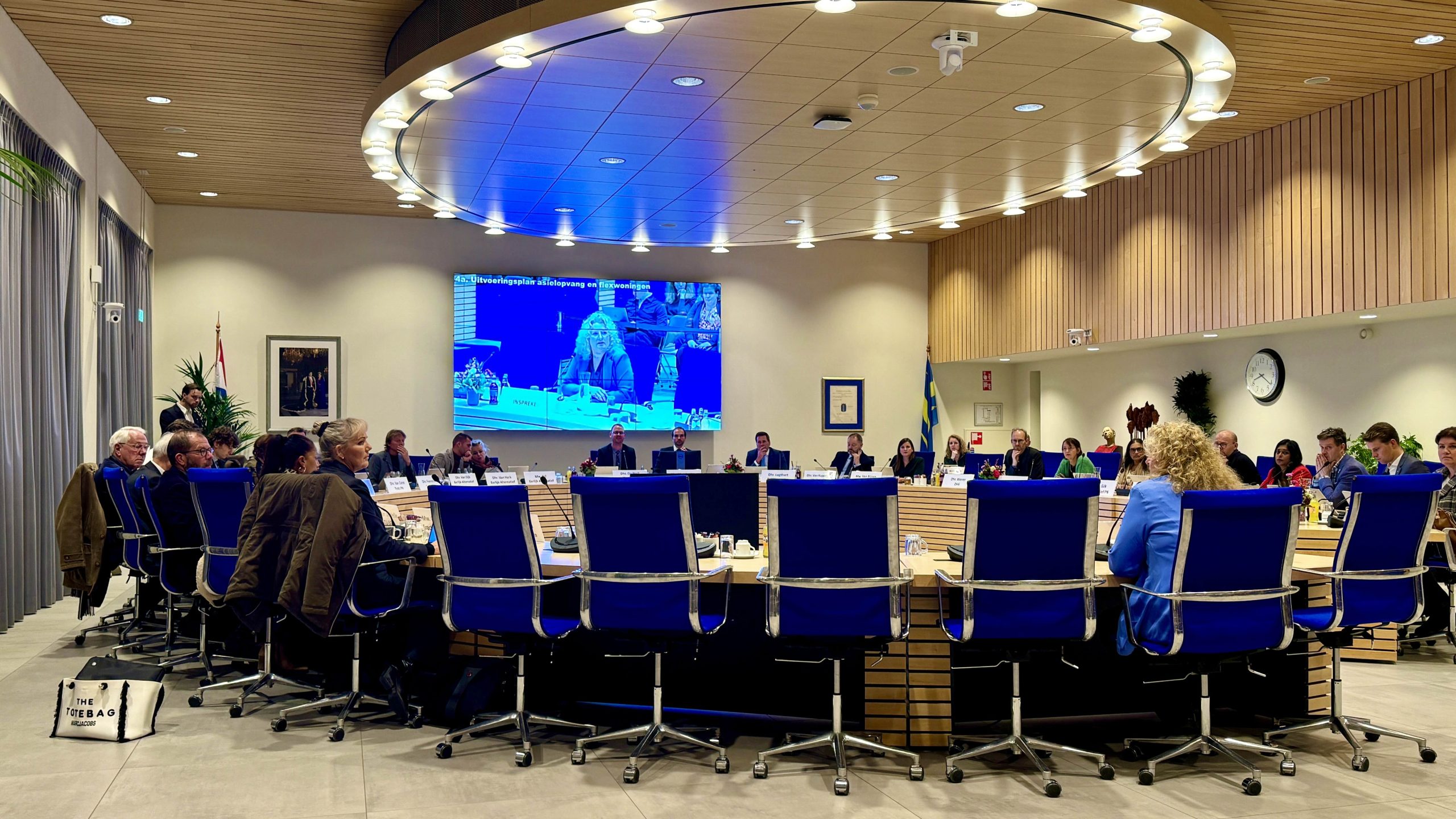 Gemeenteraad voert eerste debat over komst asielzoekerscentrum in Pijnacker