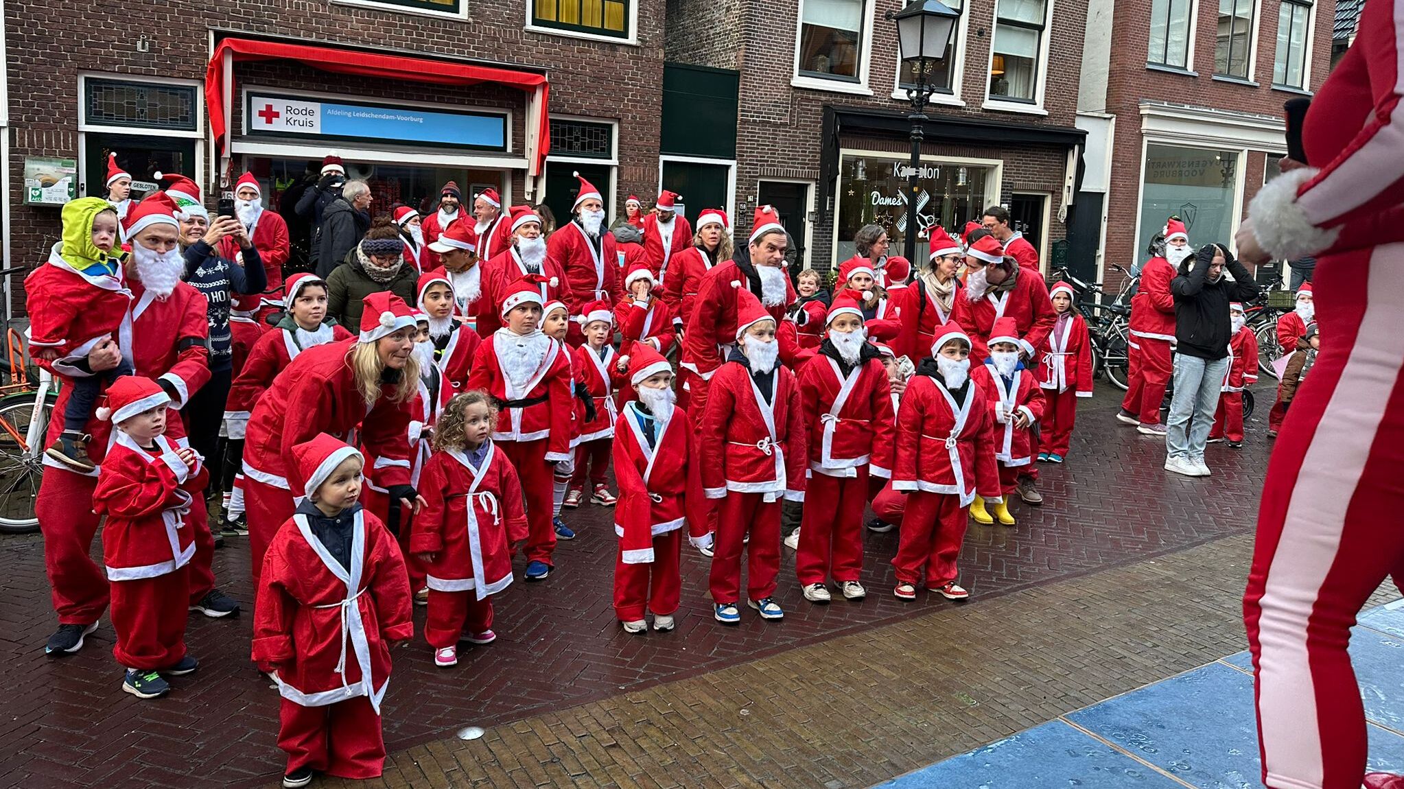 Code rood: 5000 euro opgehaald bij Santarun in Voorburg