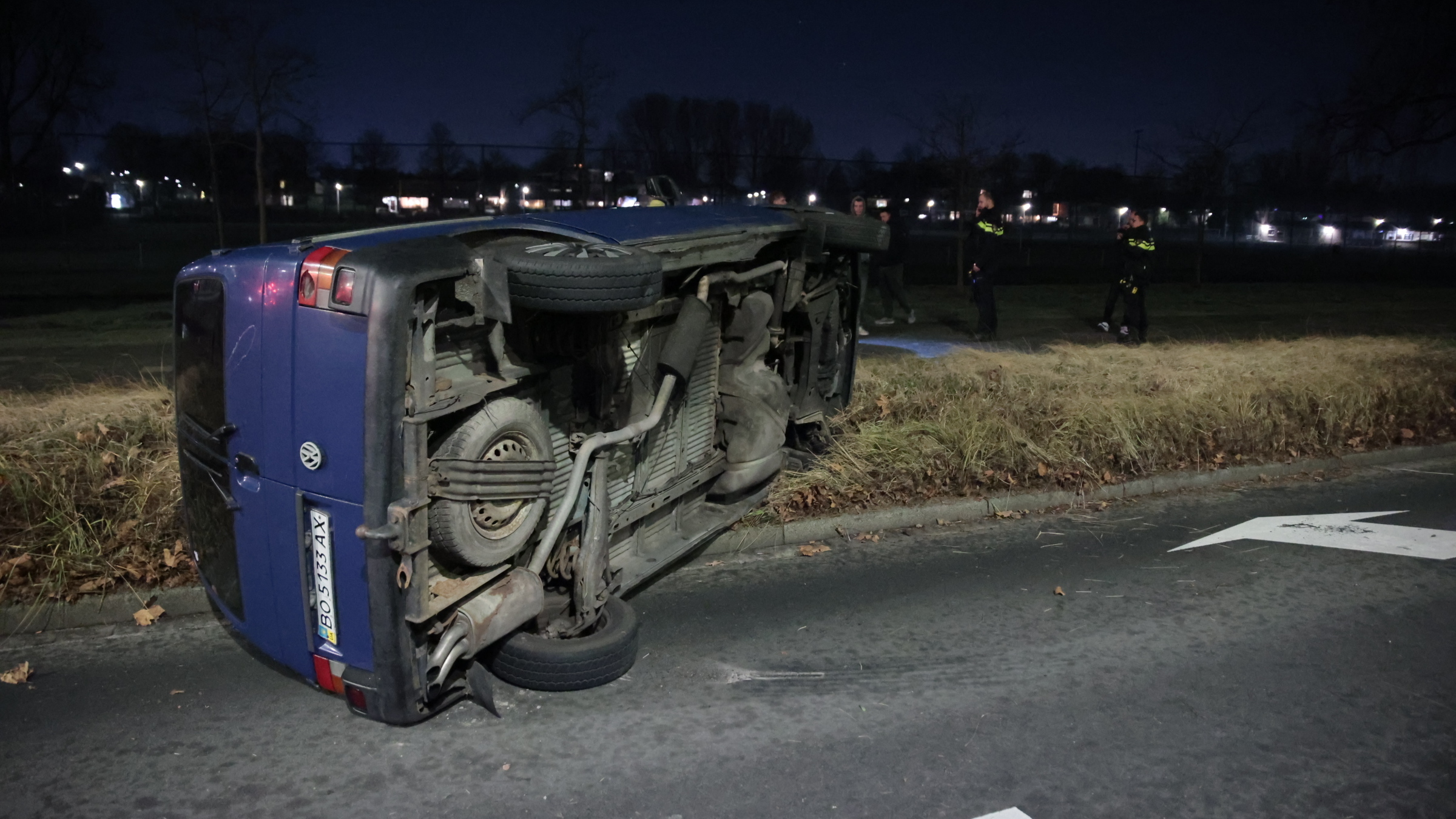 Dronken bestuurder kantelt bus in Voorburg