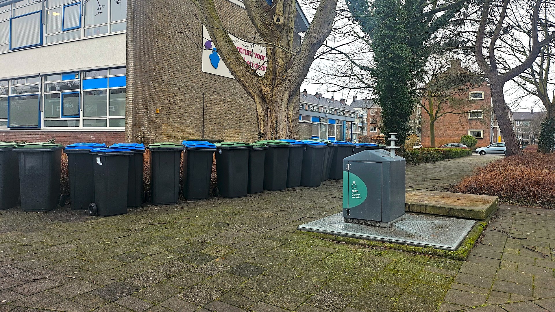 Afvalbeleid leidt tot frustratie en containers op straat in Ministerbuurt