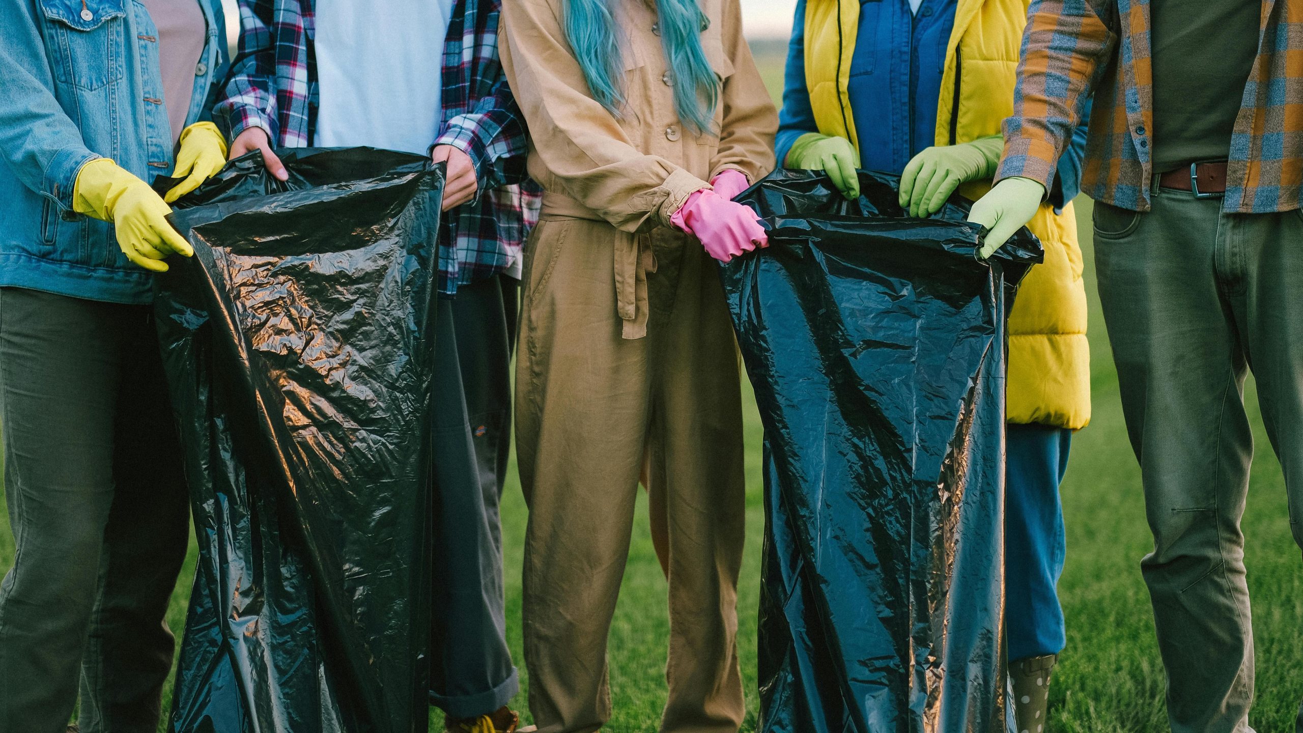 Buurtbewoners helpen bij opruimactie Pijnacker-Zuid