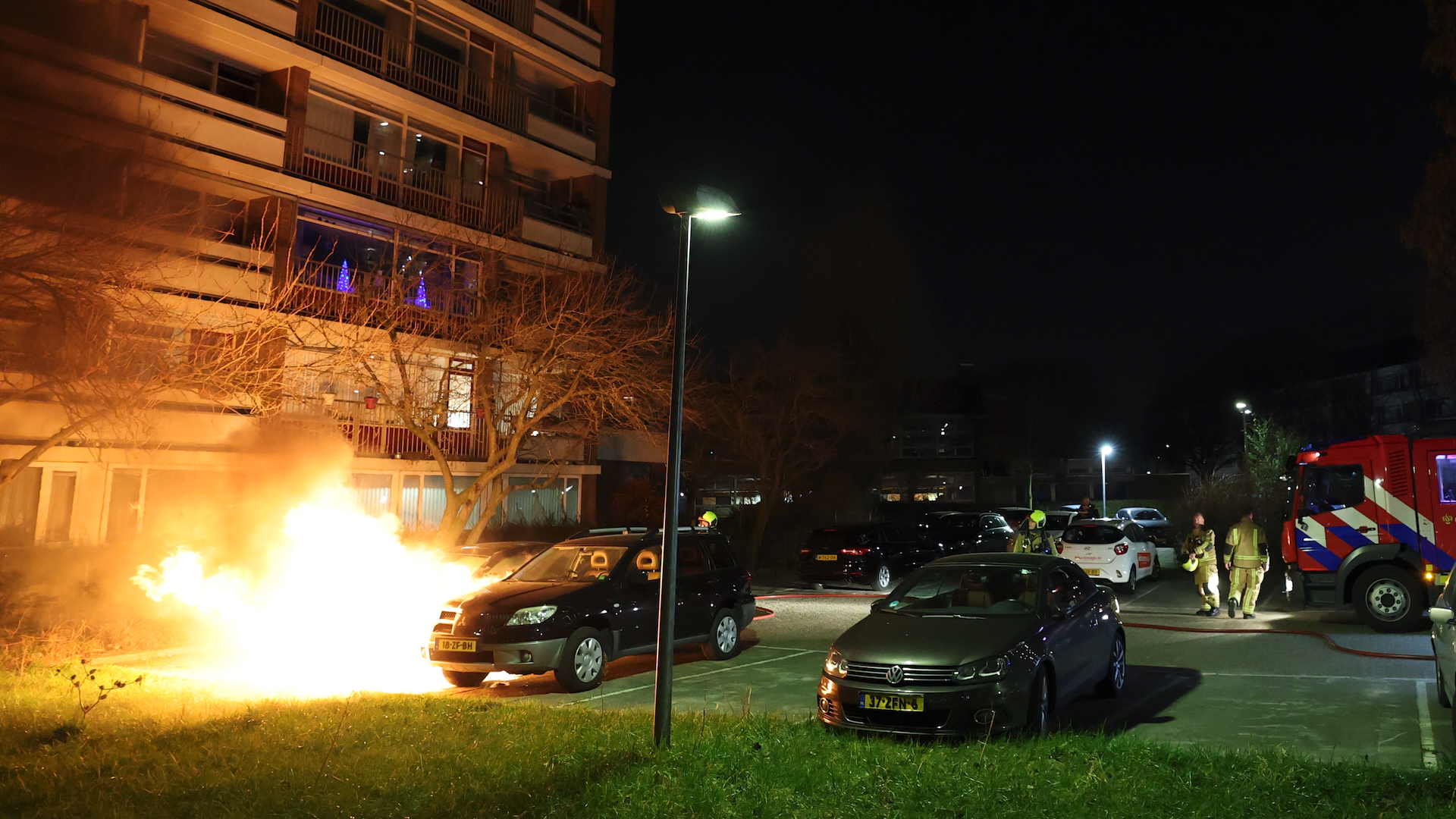 Auto volledig uitgebrand aan Ocarinalaan