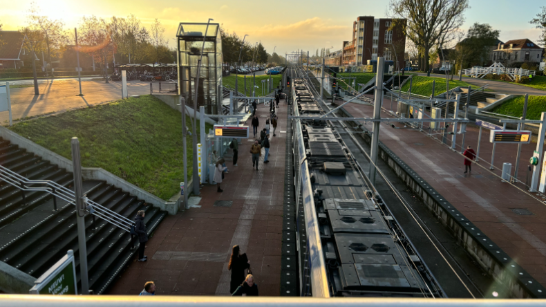 Werkzaamheden spoor zorgen voor drukte op metrolijn E in Pijnacker-Nootdorp