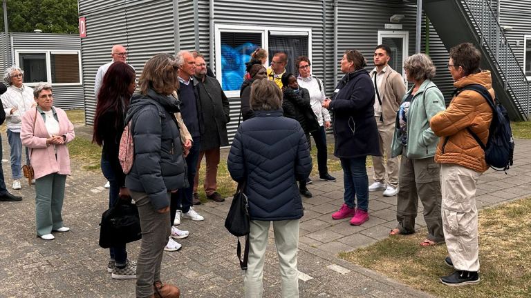 Open dag Noodopvang Rijswijk trekt betrokken buurtbewoners