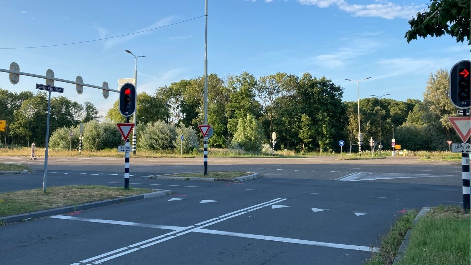 Wegafsluiting kruispunt Laan van Sion en Prinses Beatrixlaan zorgt voor verkeershinder