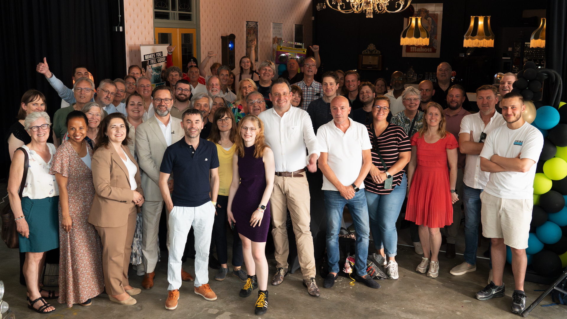 [FOTO] Tien jaar Feel Good Radio gevierd in House of Future