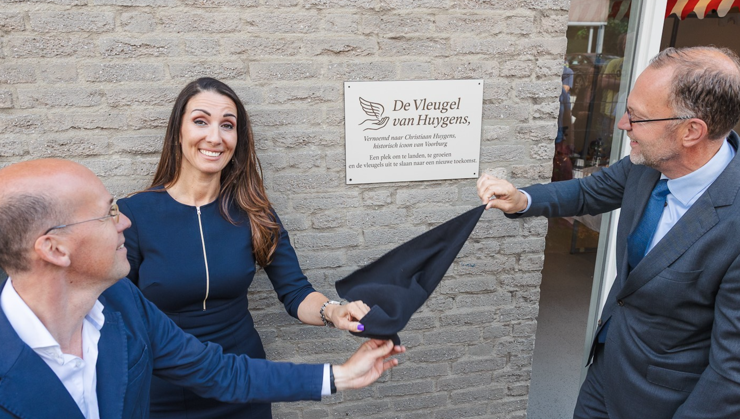 Nieuwe opvanglocatie aan Stationsplein opent haar deuren Nieuwe opvanglocatie aan Stationsplein opent haar deuren