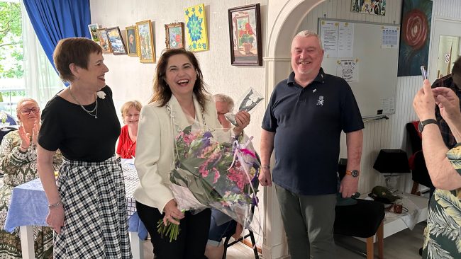 Burgemeester Huri Sahin aanwezig