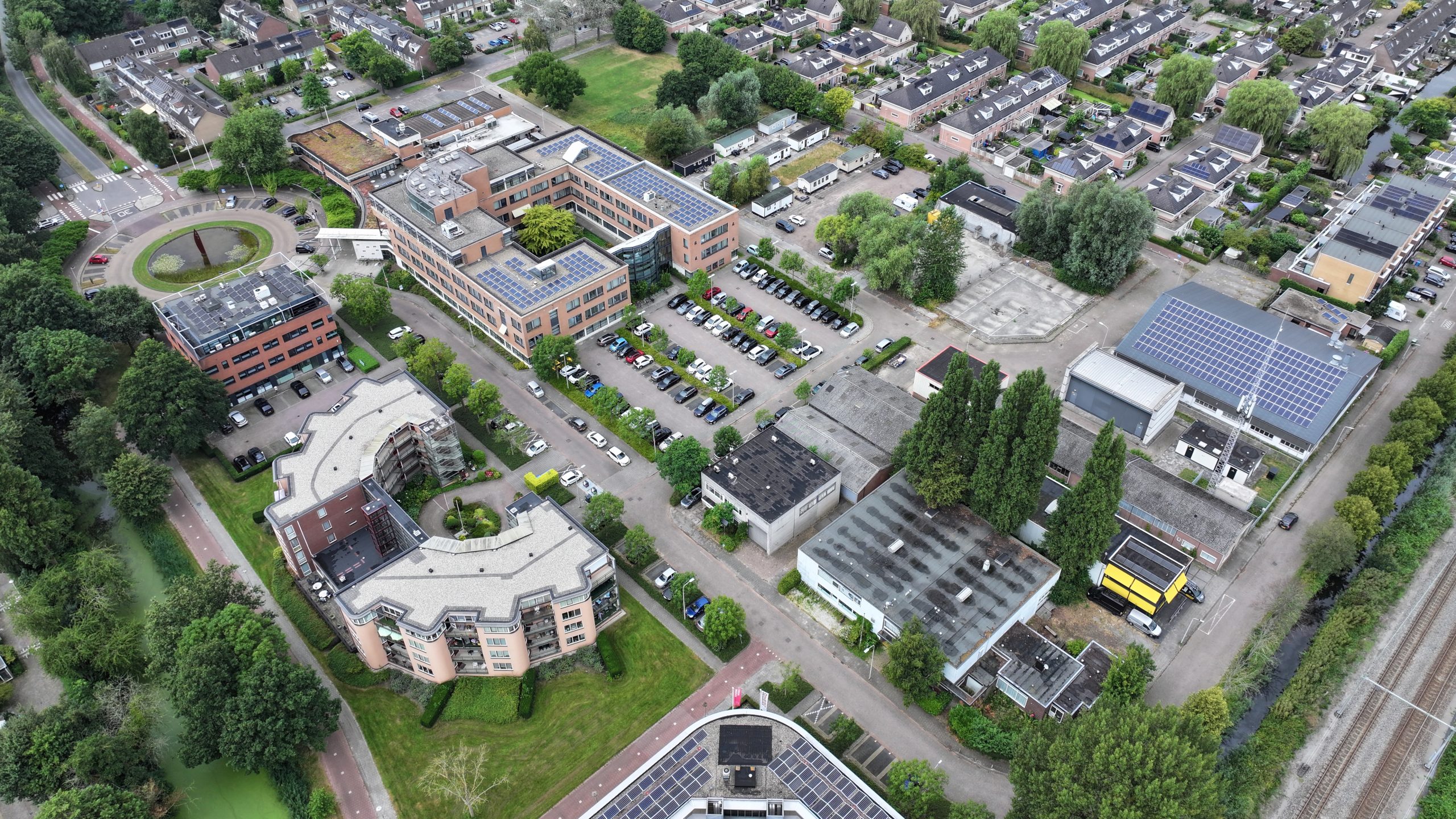 Oranjepark Pijnacker krijgt toekomst met nieuwe woningen, groen en voorzieningen Oranjepark Pijnacker krijgt toekomst met nieuwe woningen, groen en voorzieningen