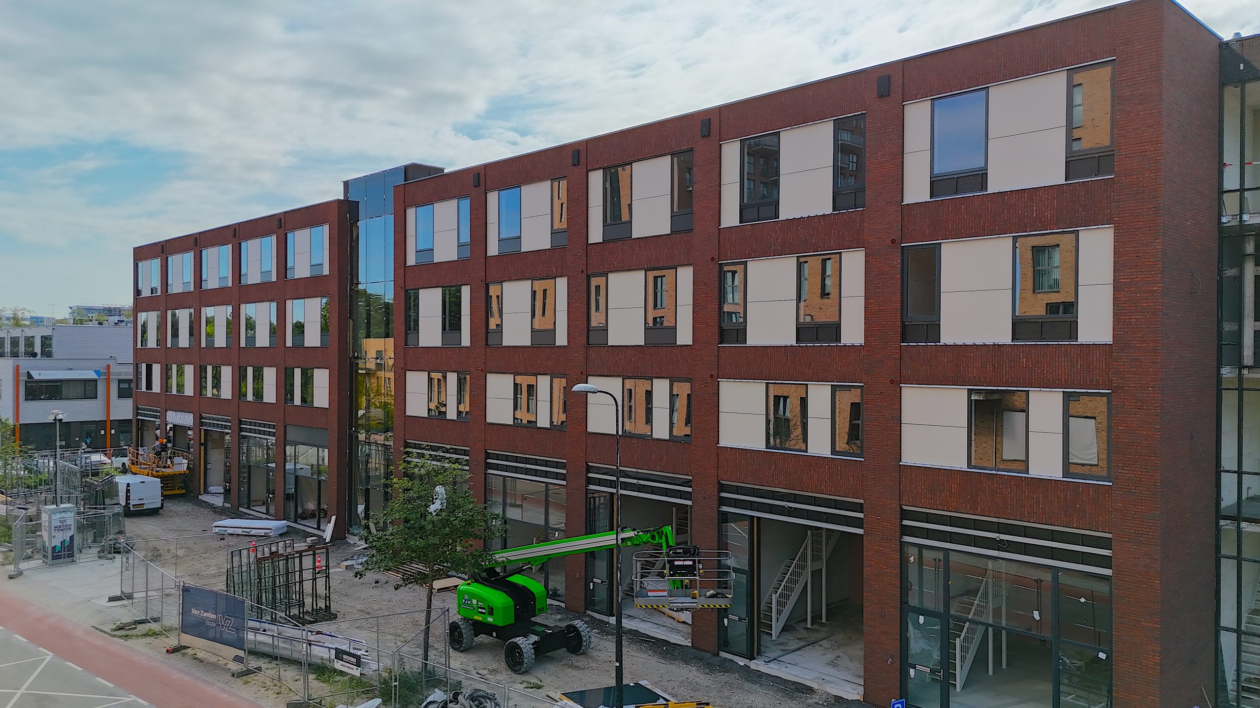FLEX-gebouw in Plaspoelpolder komt tot leven, oplevering verwacht in oktober FLEX-gebouw in Plaspoelpolder komt tot leven, oplevering verwacht in oktober