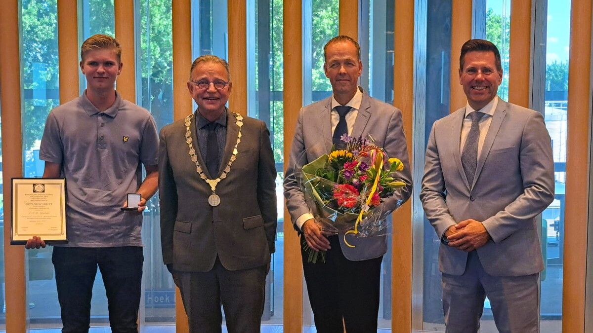 Jongere uit Pijnacker ontvangt heldenpenning voor levensreddende actie