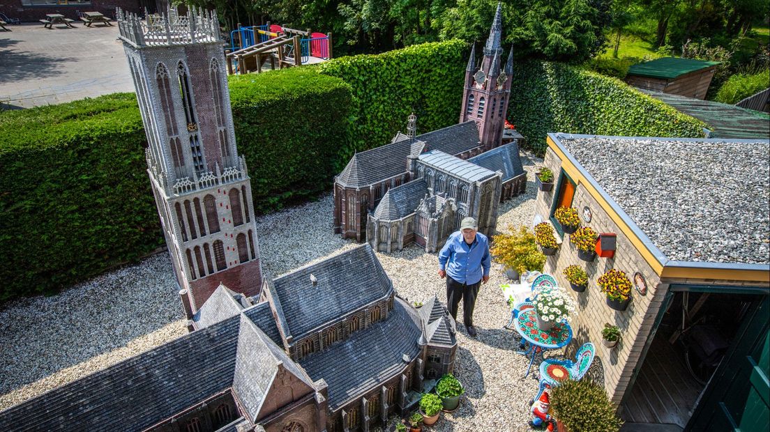 Sensationele miniatuurkerken van 90-jarige Chris moeten weg uit achtertuin in Nootdorp