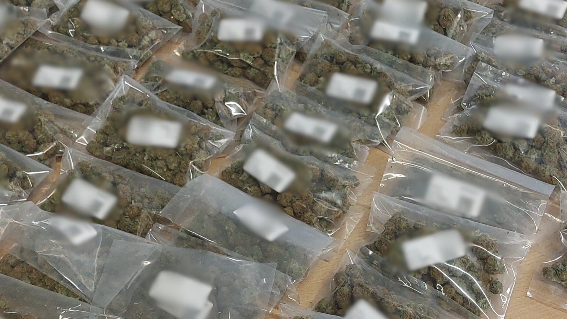 Bedrijfspand Hankweg gesloten na vondst grote partij softdrugs