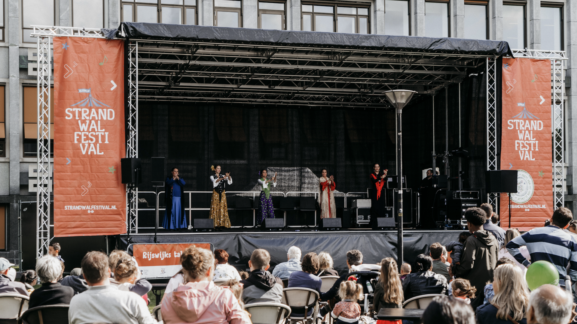 Veel lokaal talent tijdens Strandwalfestival