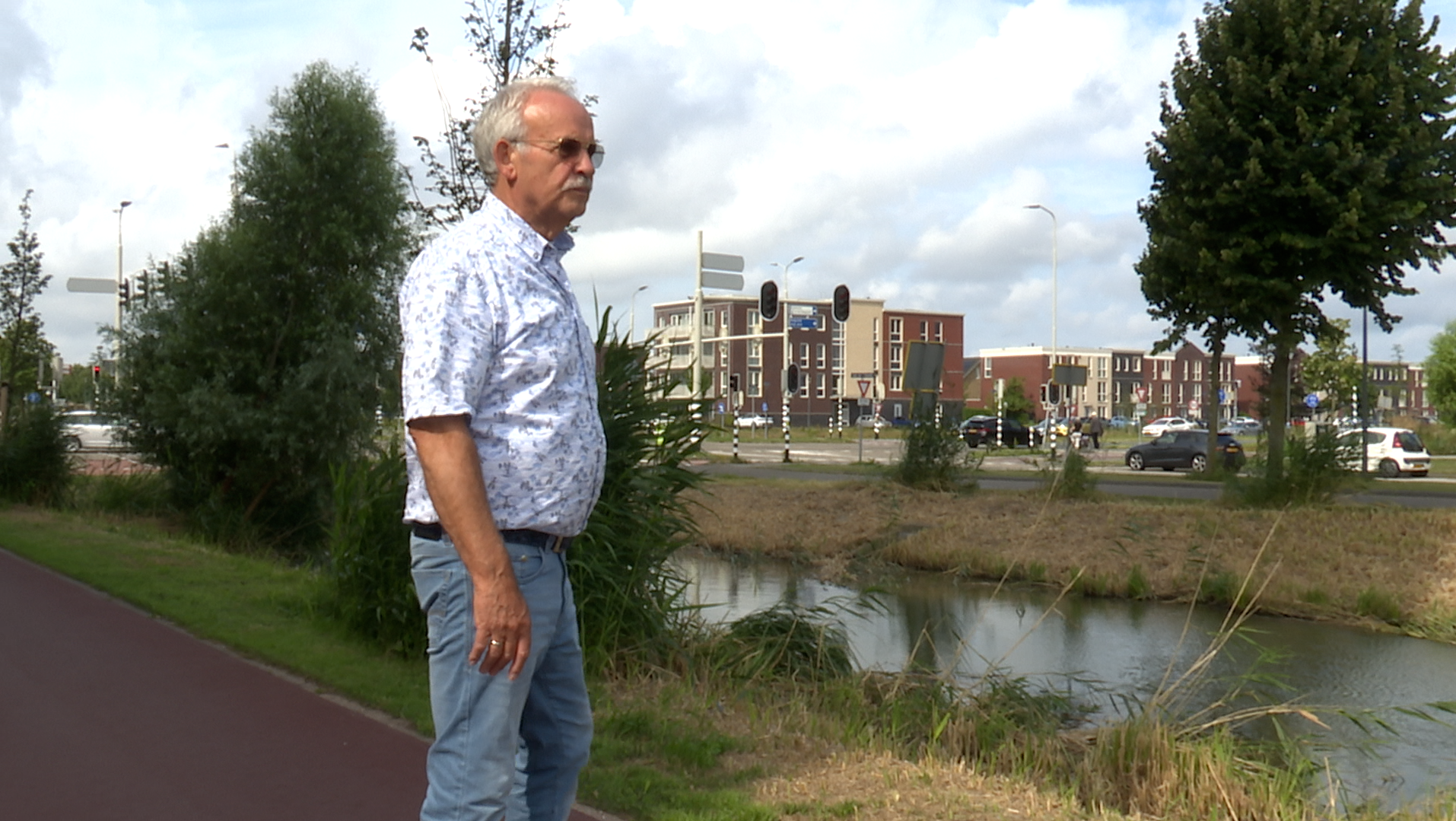 [VIDEO] Rijswijkse bewoner luidt noodklok over achterstallig groenonderhoud