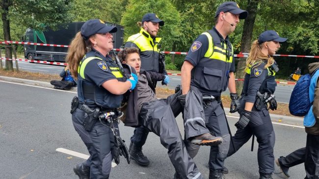 Extinction Rebellion kondigt nieuwe blokkade A12 aan, dit zijn de alternatieve routes