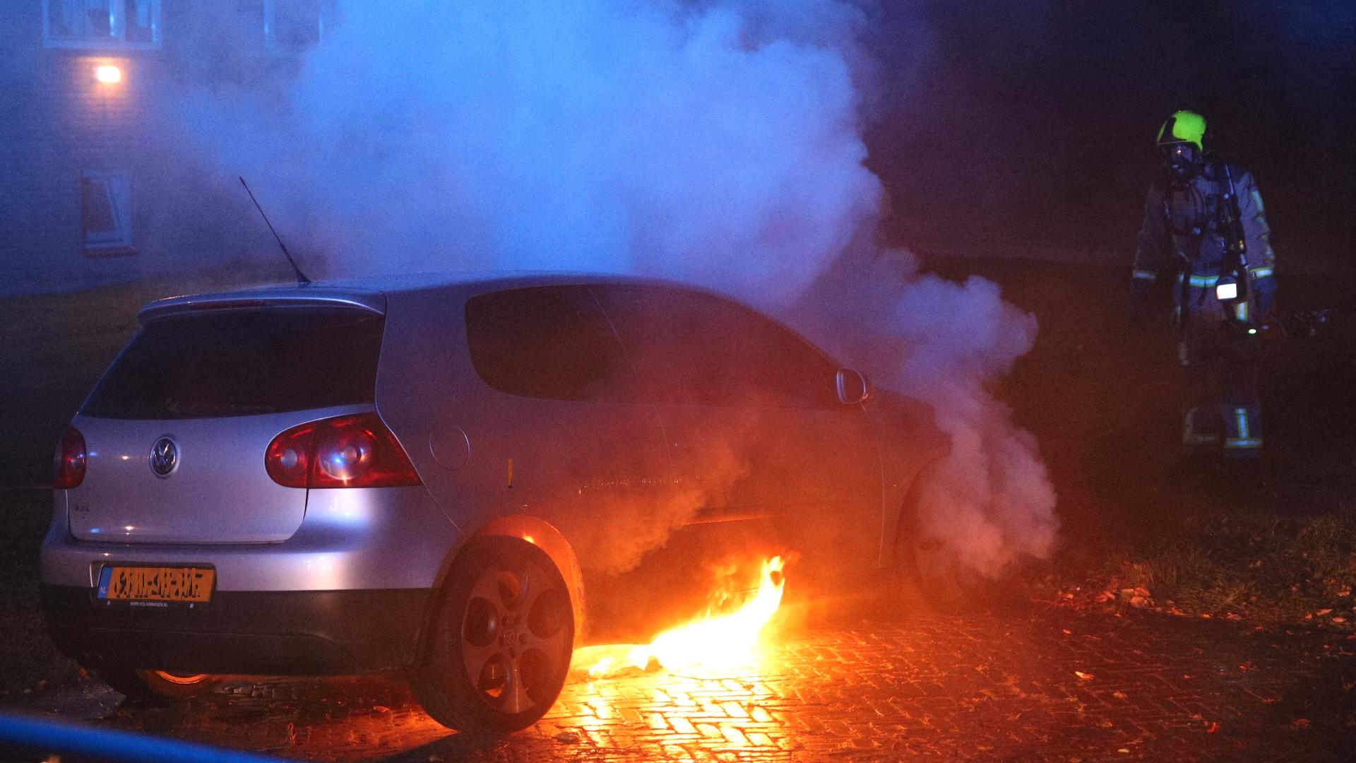 Auto in brand gestoken aan Prinses Margrietsingel