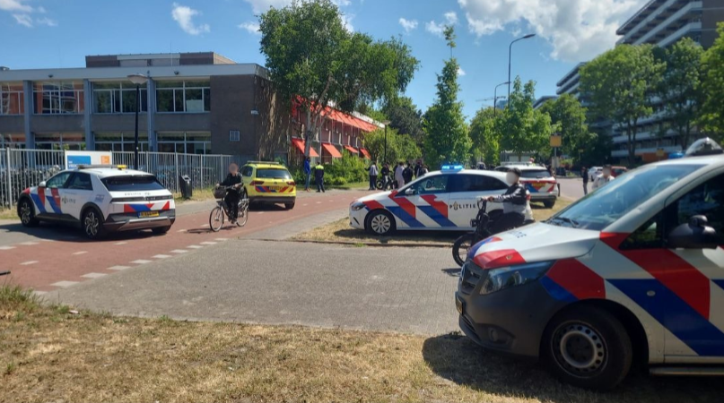 Scholier raakte in coma na steekpartij bij Van Vredenburch College in mei, verdachten vluchten naar Italië