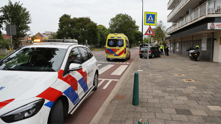 Voetganger gewond na aanrijding zebrapad Admiraal Helfrichsingel in Rijswijk