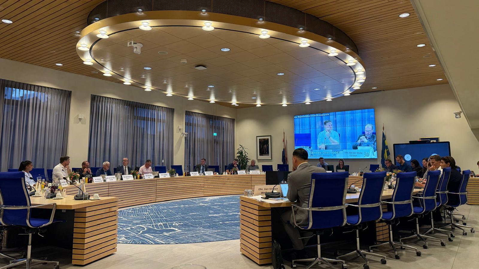 Raadsvergadering Pijnacker-Nootdorp: Oranjepark, Tuindershof en dienstverlening centraal