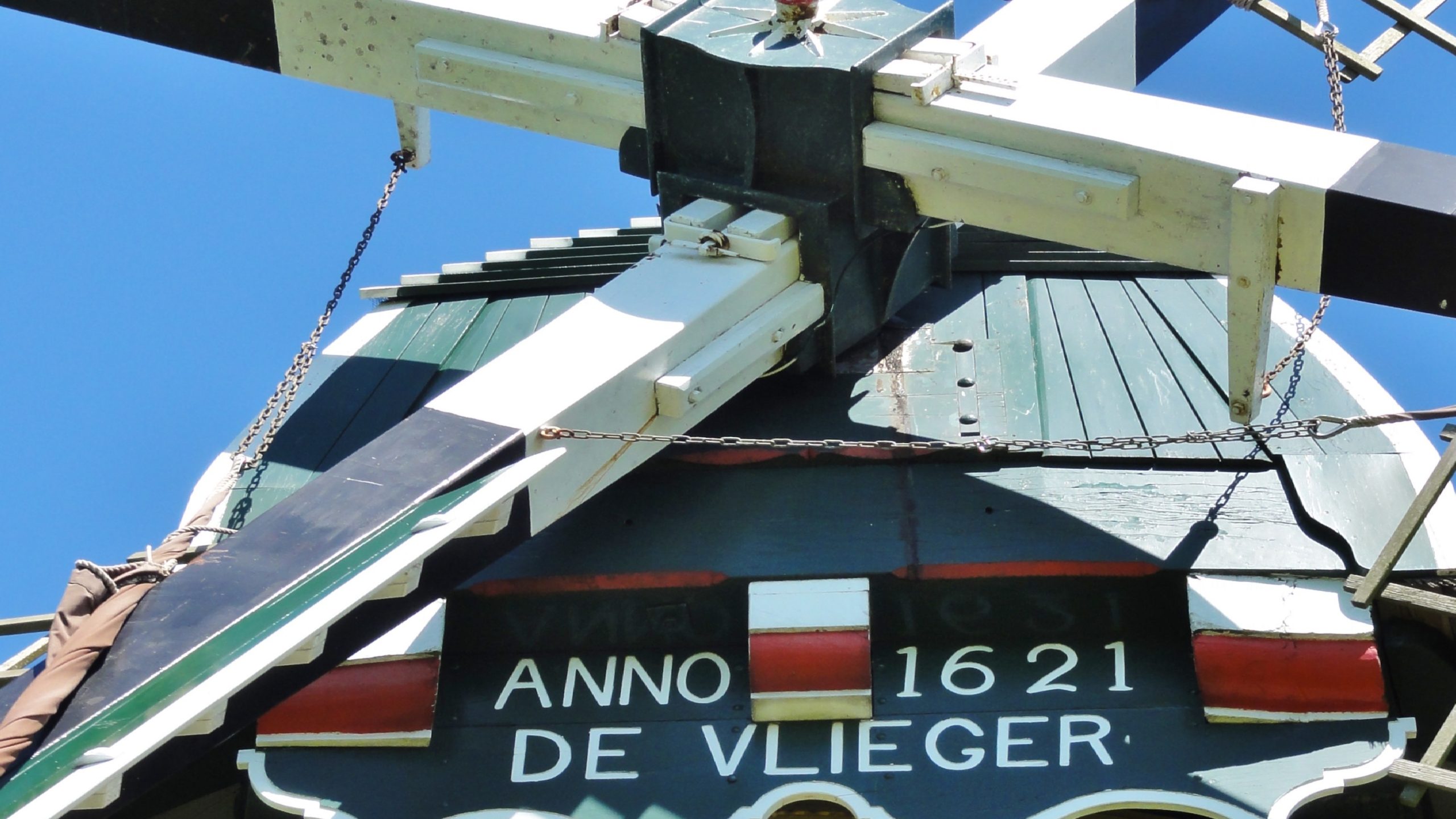 Nieuwe roede voor molen De Vlieger zorgt dat historische molen weer kan draaien