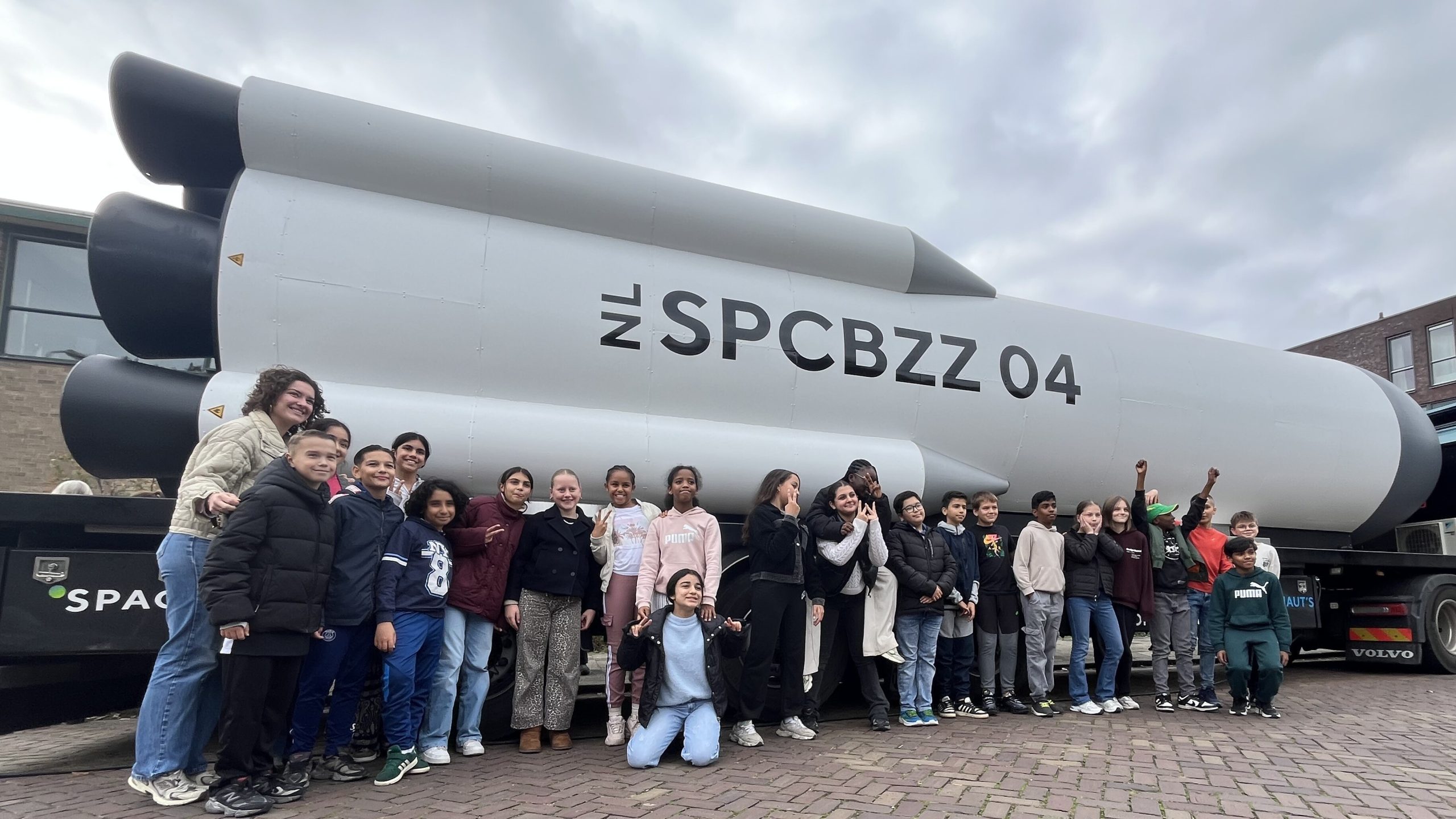 De Driemaster lanceert leerlingen de ruimte in met SpaceBuzz De Driemaster lanceert leerlingen de ruimte in met SpaceBuzz