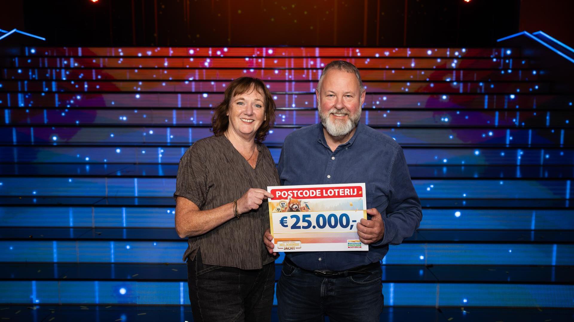 Ronald uit Delfgauw wint 25.000 euro bij Postcode Loterij Miljoenenjacht Ronald uit Delfgauw wint 25.000 euro bij Postcode Loterij Miljoenenjacht