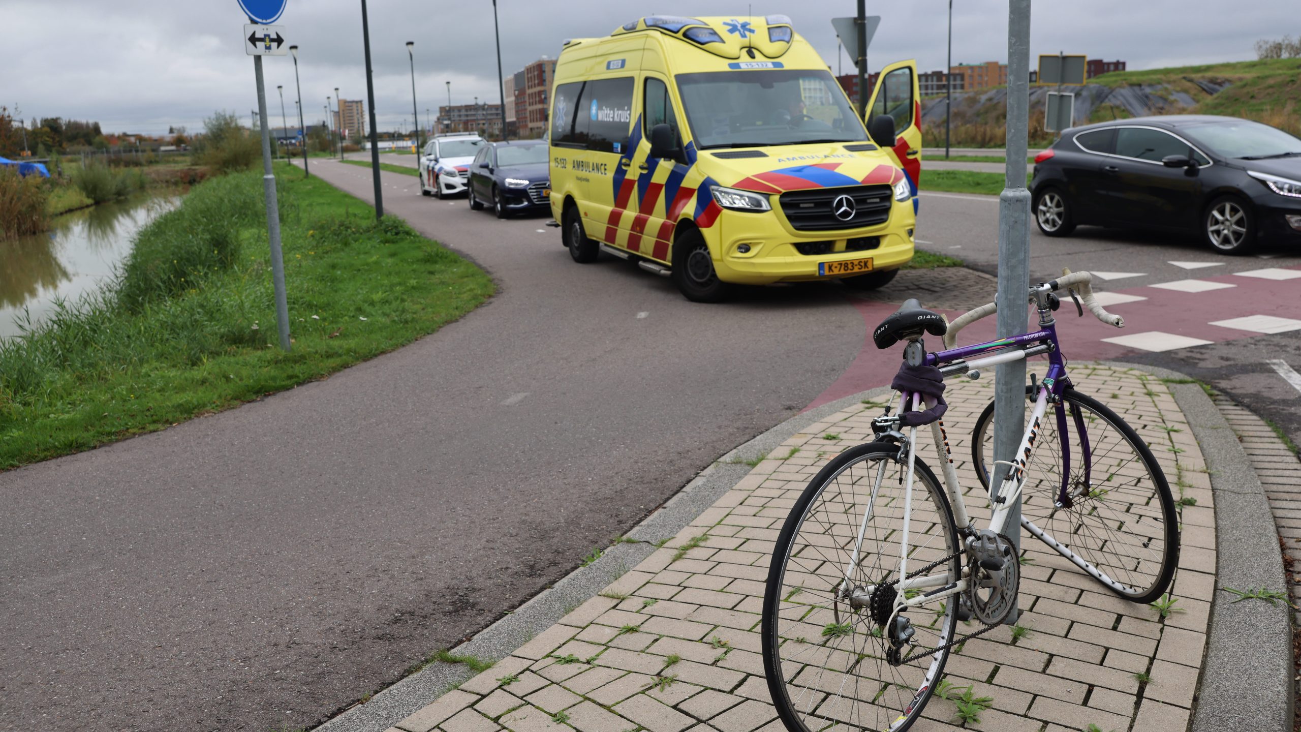 Wielrenner aangereden op kruising Laan van ’t Haantje in Rijswijk Wielrenner aangereden op kruising Laan van ’t Haantje in Rijswijk