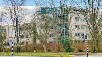 Bewoners verzetten zich tegen komst tijdelijke locatie voor statushouders van Ruysdaellaan Bewoners verzetten zich tegen komst tijdelijke locatie voor statushouders van Ruysdaellaan