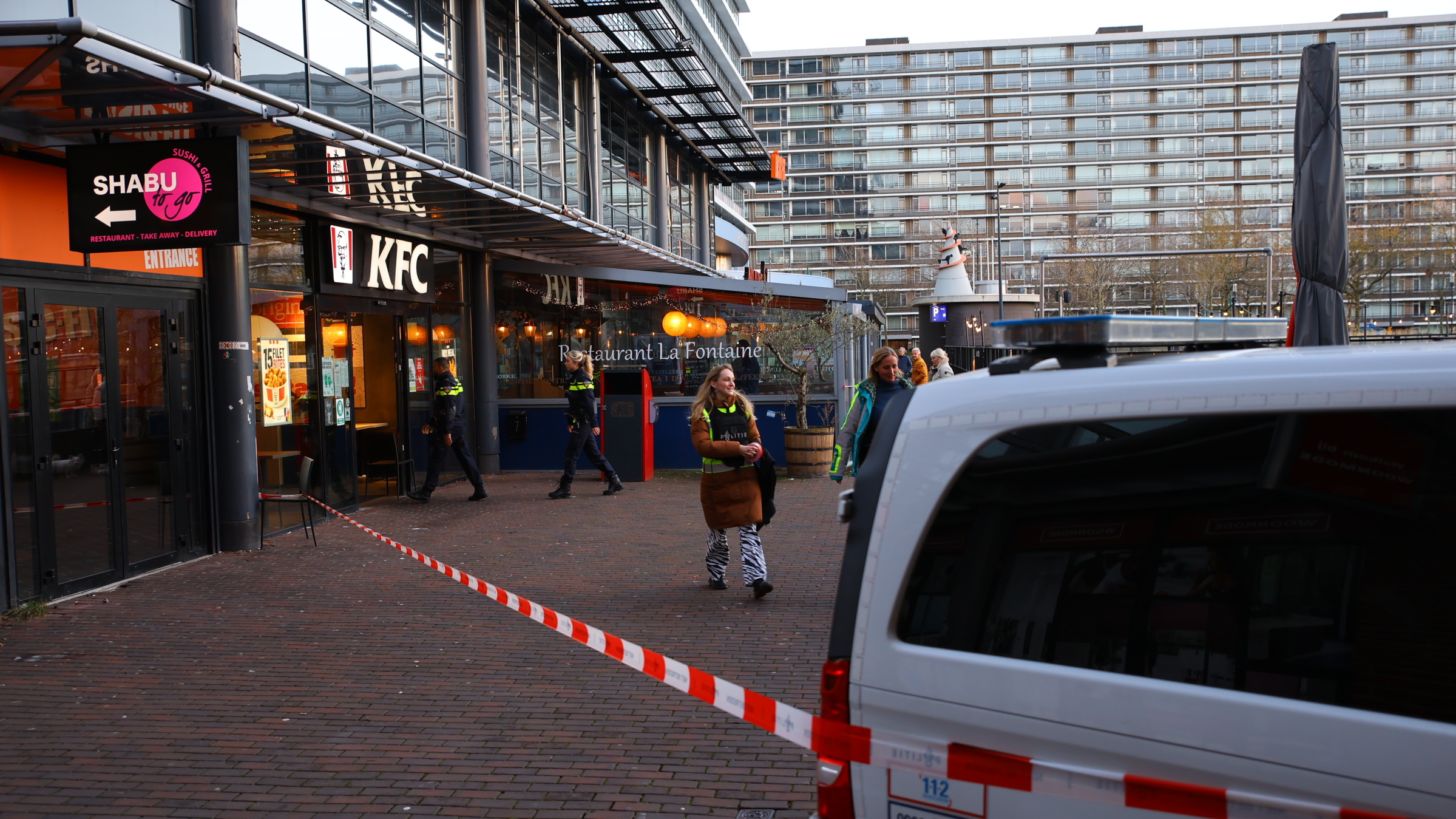 Schietincident bij winkelcentrum Bogaardplein in Rijswijk, verdachte vluchtte op fiets Schietincident bij winkelcentrum Bogaardplein in Rijswijk, verdachte vluchtte op fiets