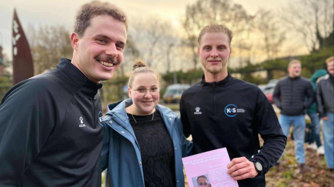 Joachim en Justin lopen marathon op rotonde voor hulphond Pijnacker