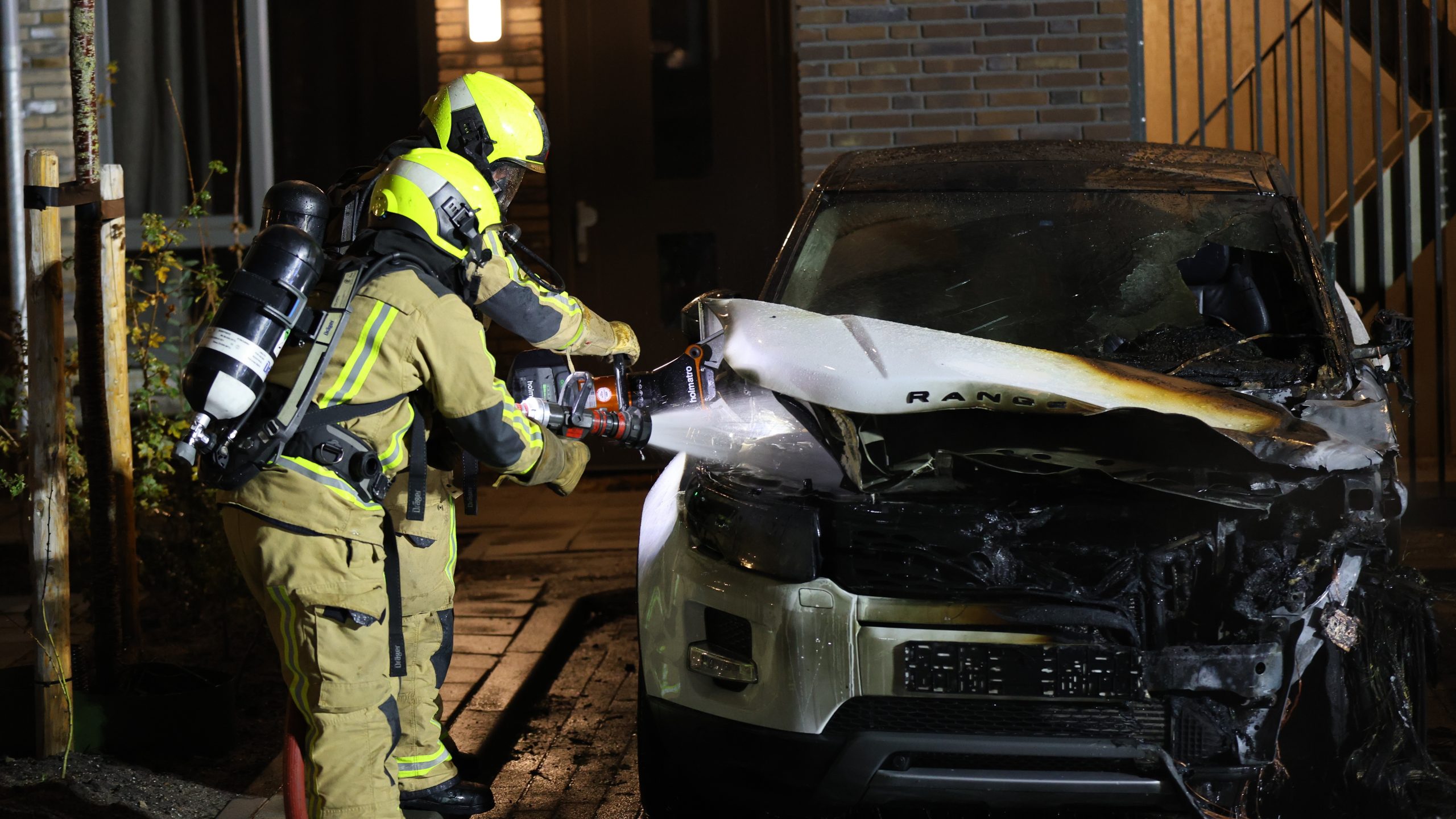 Witte Range Rover uitgebrand in Pijnacker