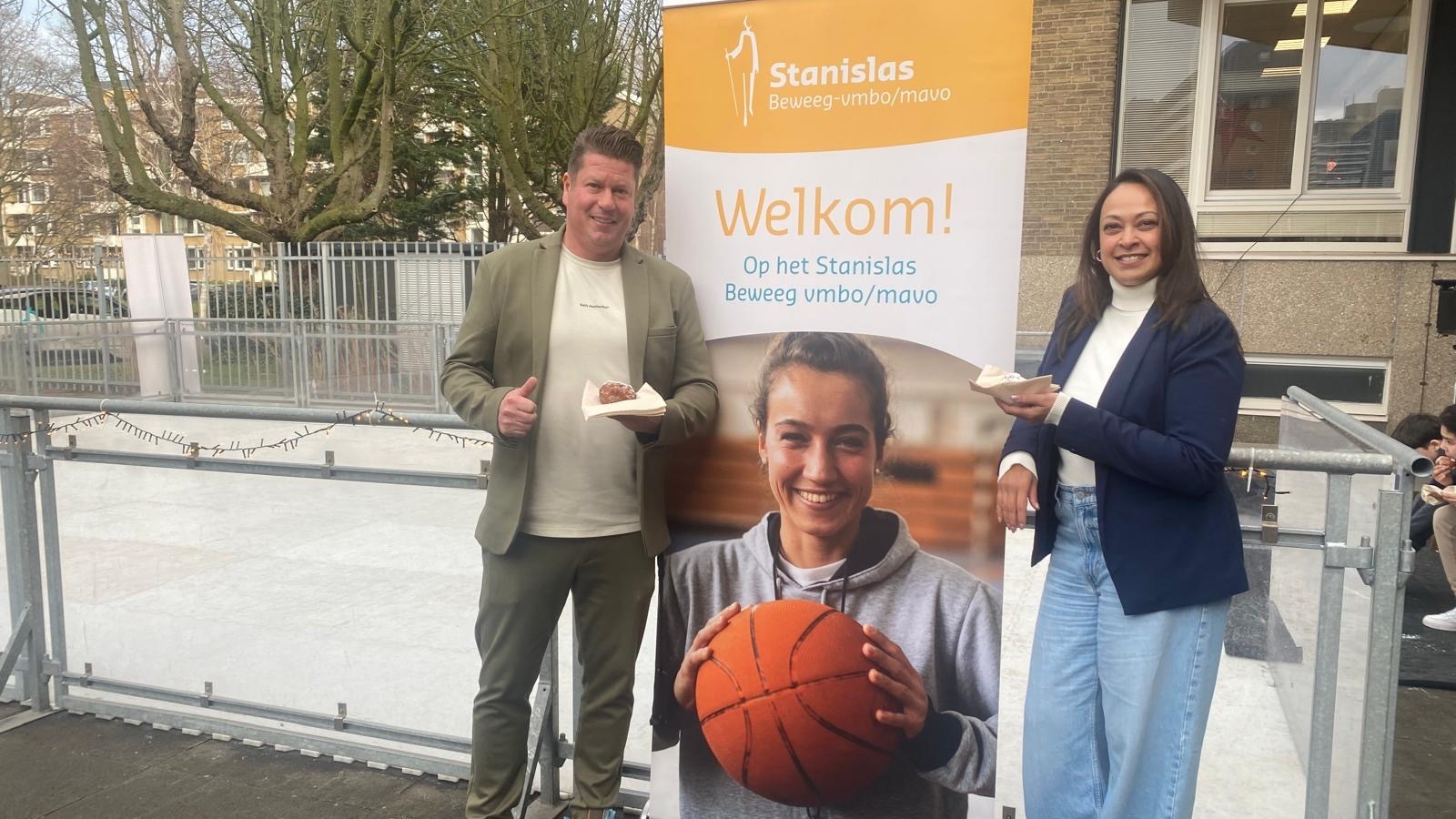 [VIDEO] Stanislas College viert tien jaar Beweegonderwijs met feest en schaatsbaan