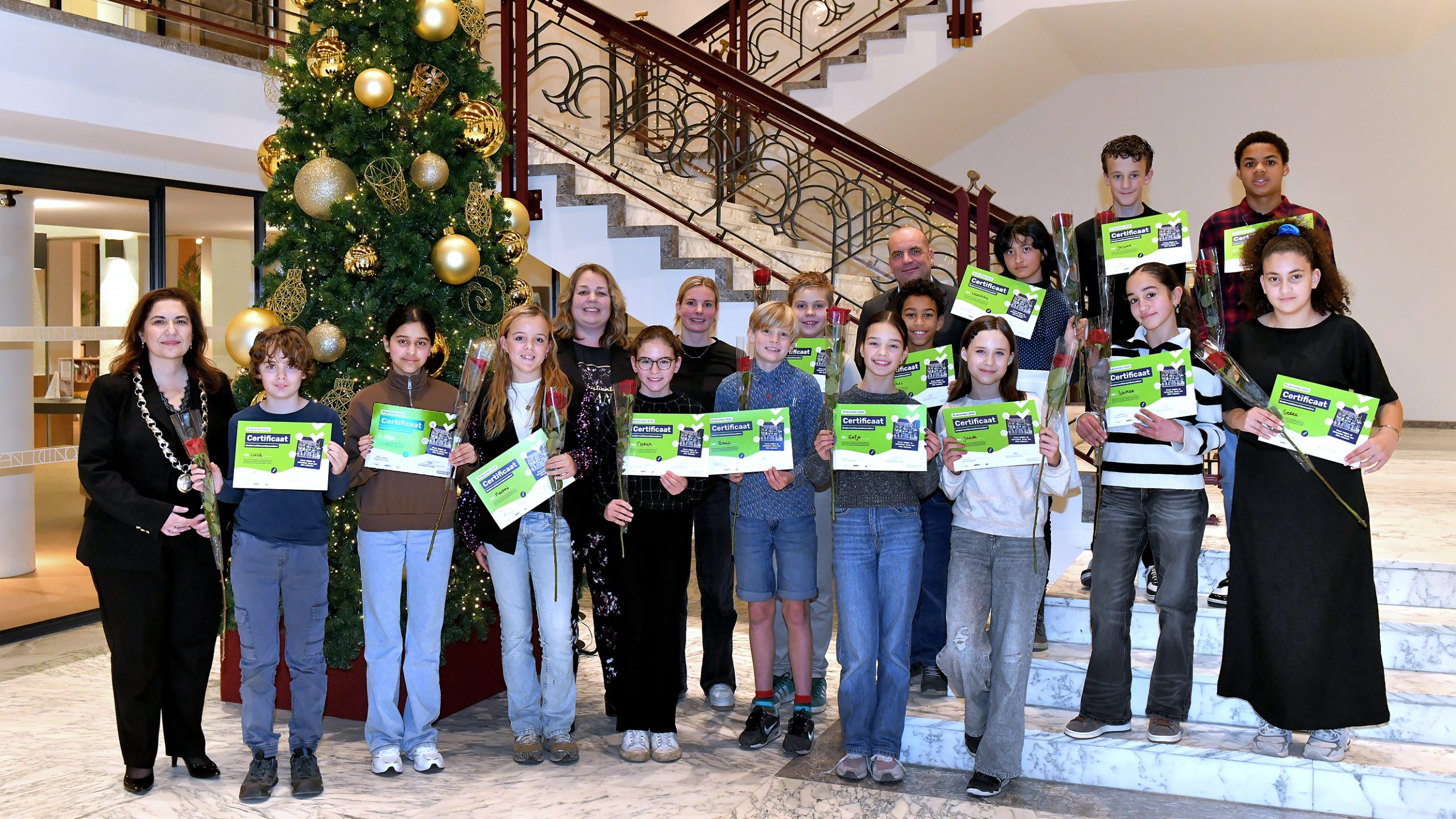 Kinderrechtenambassadeurs van 2025 nemen afscheid