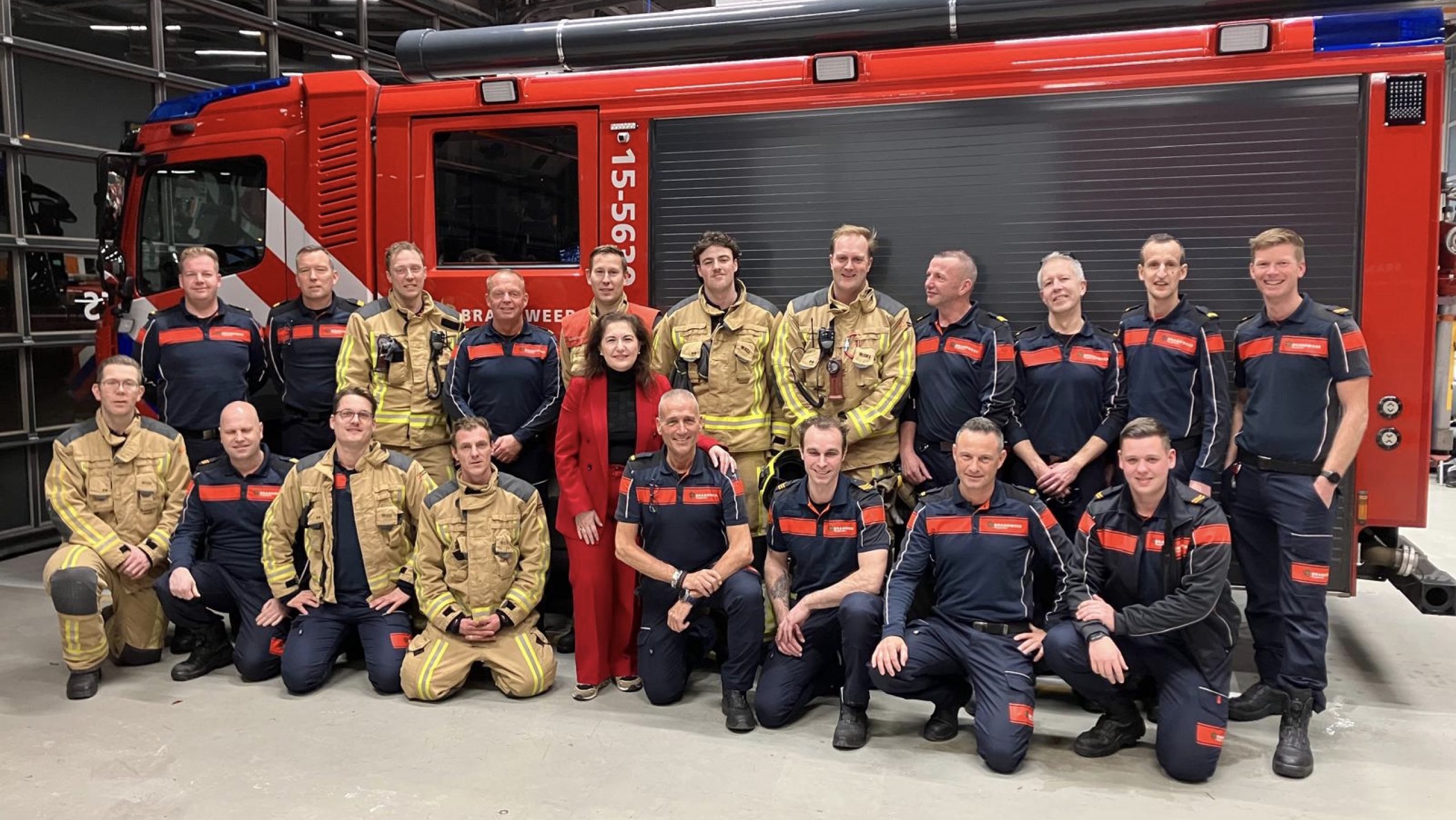 Burgemeester brengt bezoek aan helden van de Rijswijkse brandweer