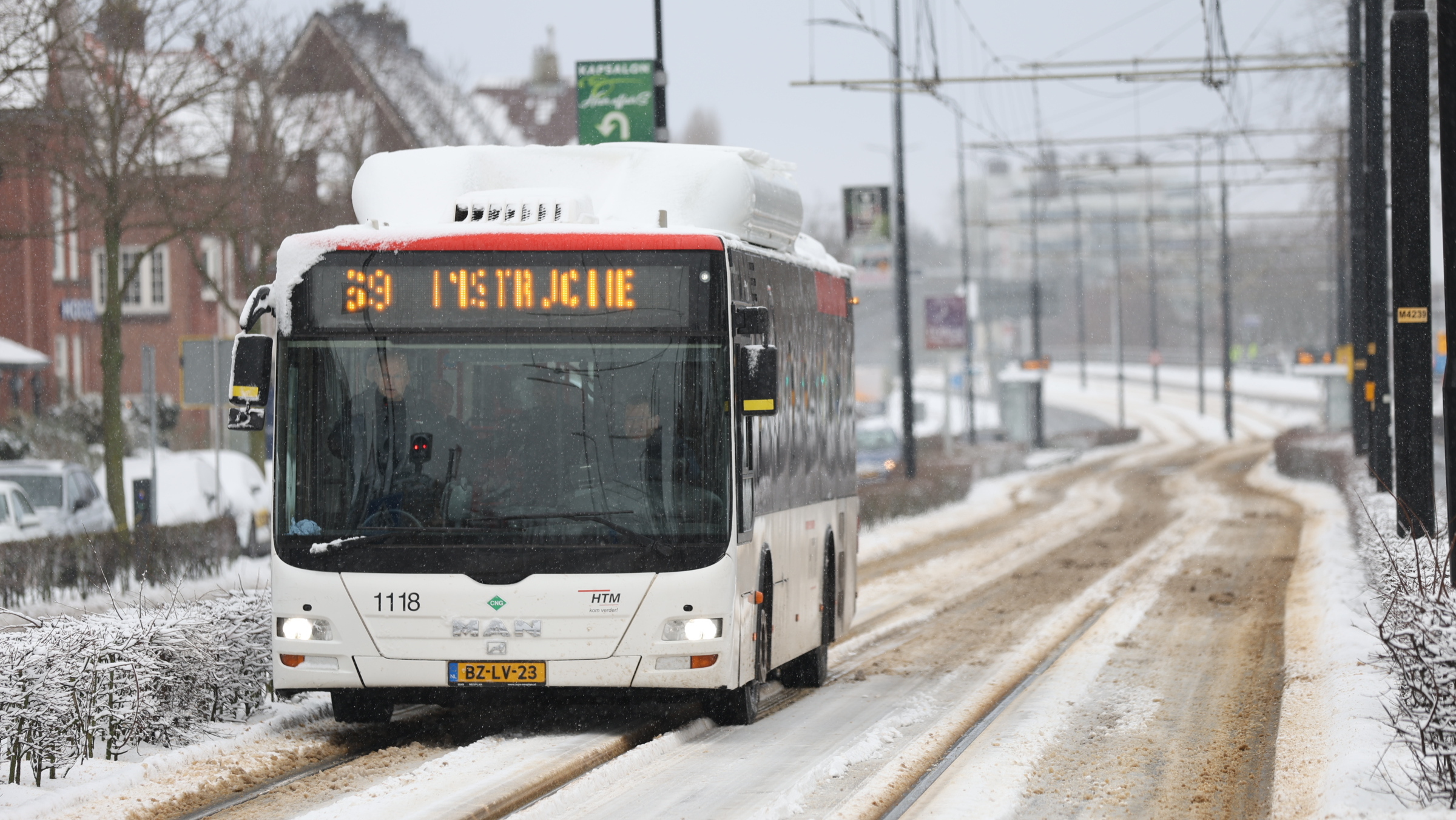 HTM-Bussen rijden weer ondanks gladheid in Rijswijk